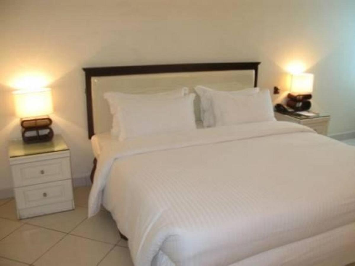 Golden Royale Hotel Enugu Buitenkant foto