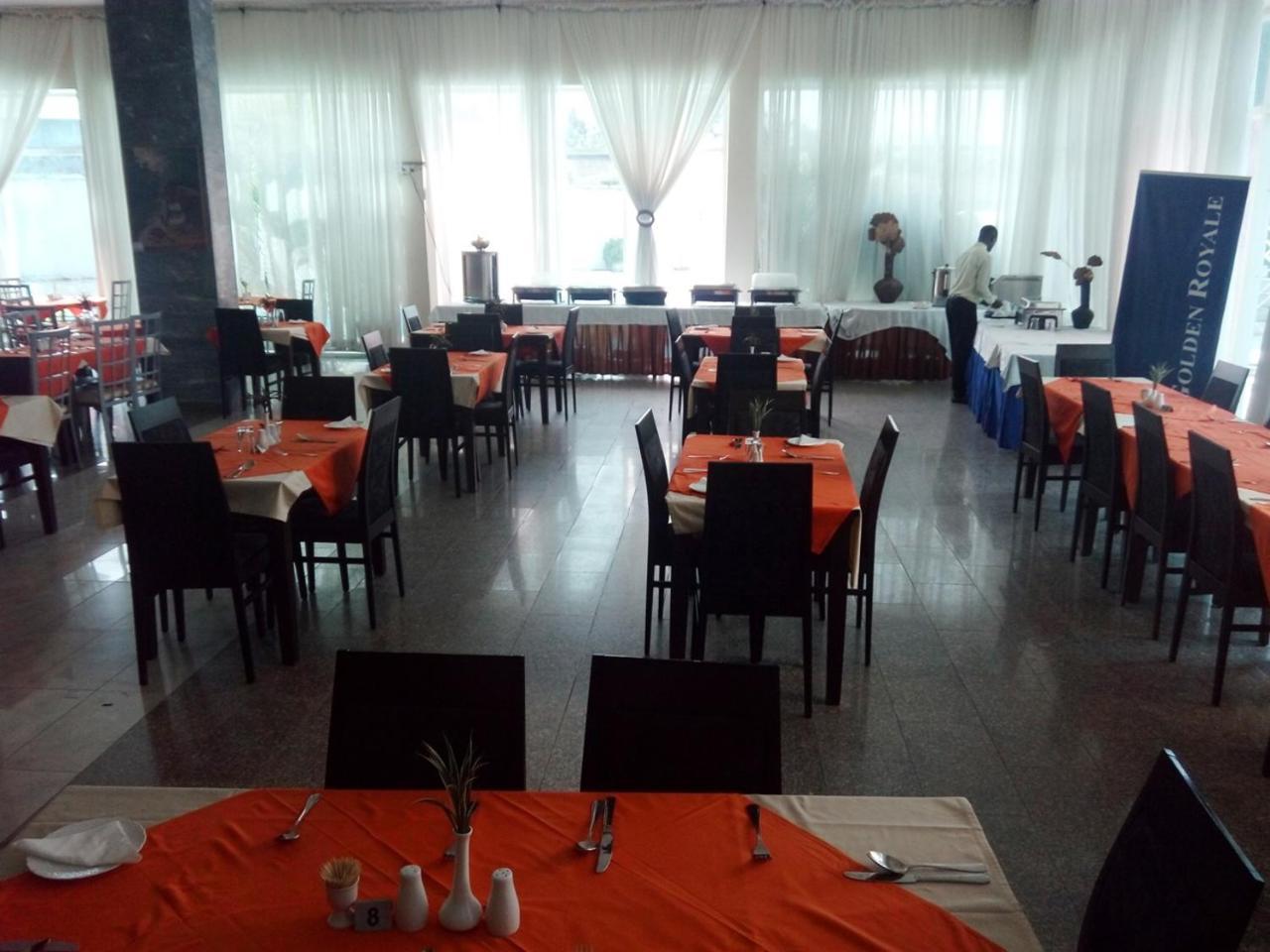 Golden Royale Hotel Enugu Buitenkant foto