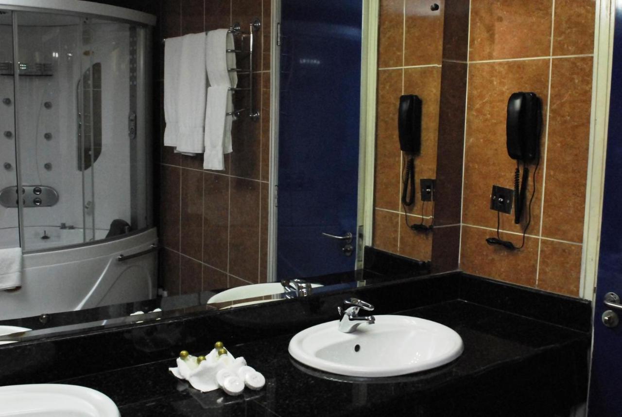 Golden Royale Hotel Enugu Buitenkant foto