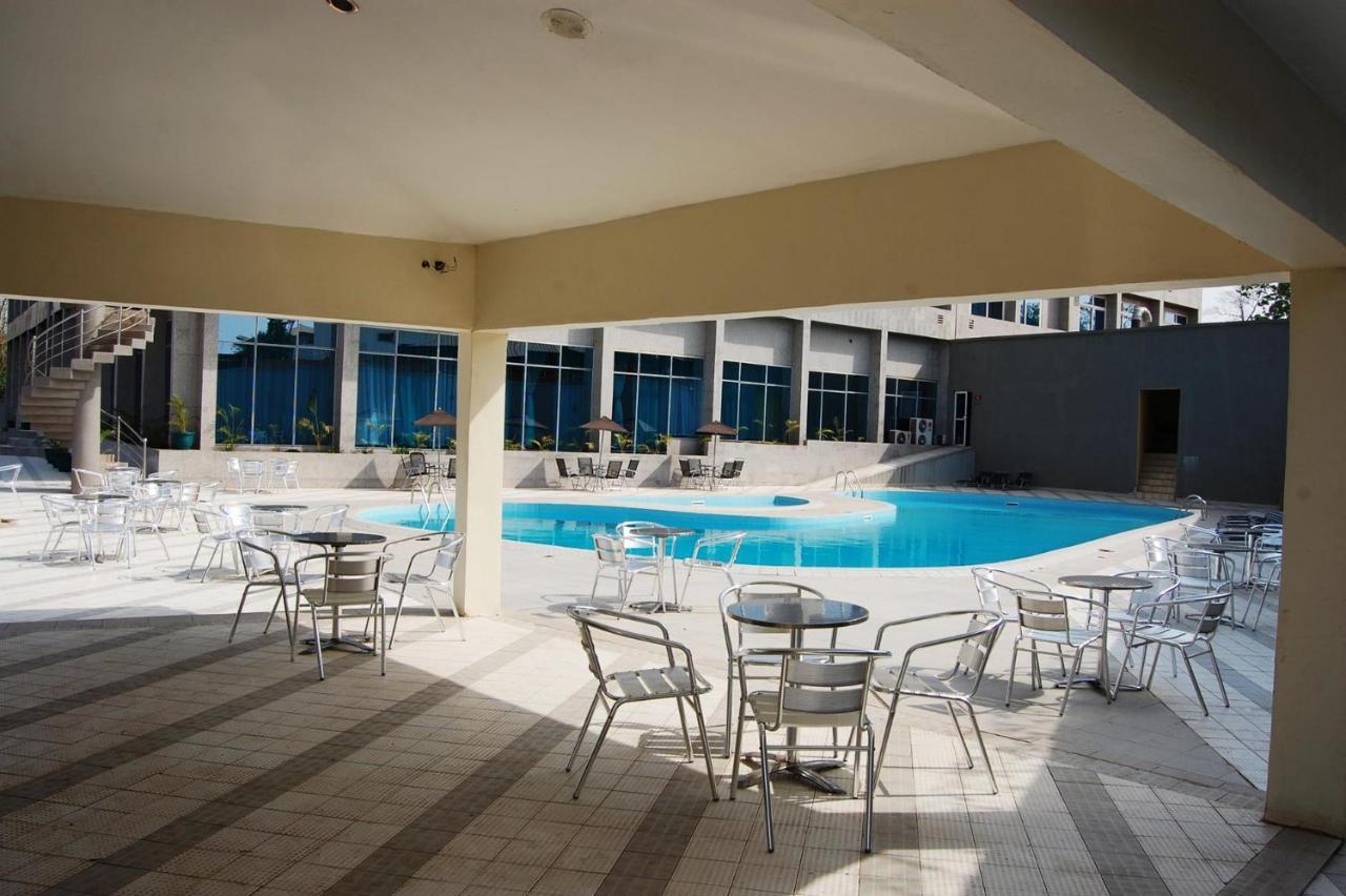 Golden Royale Hotel Enugu Buitenkant foto